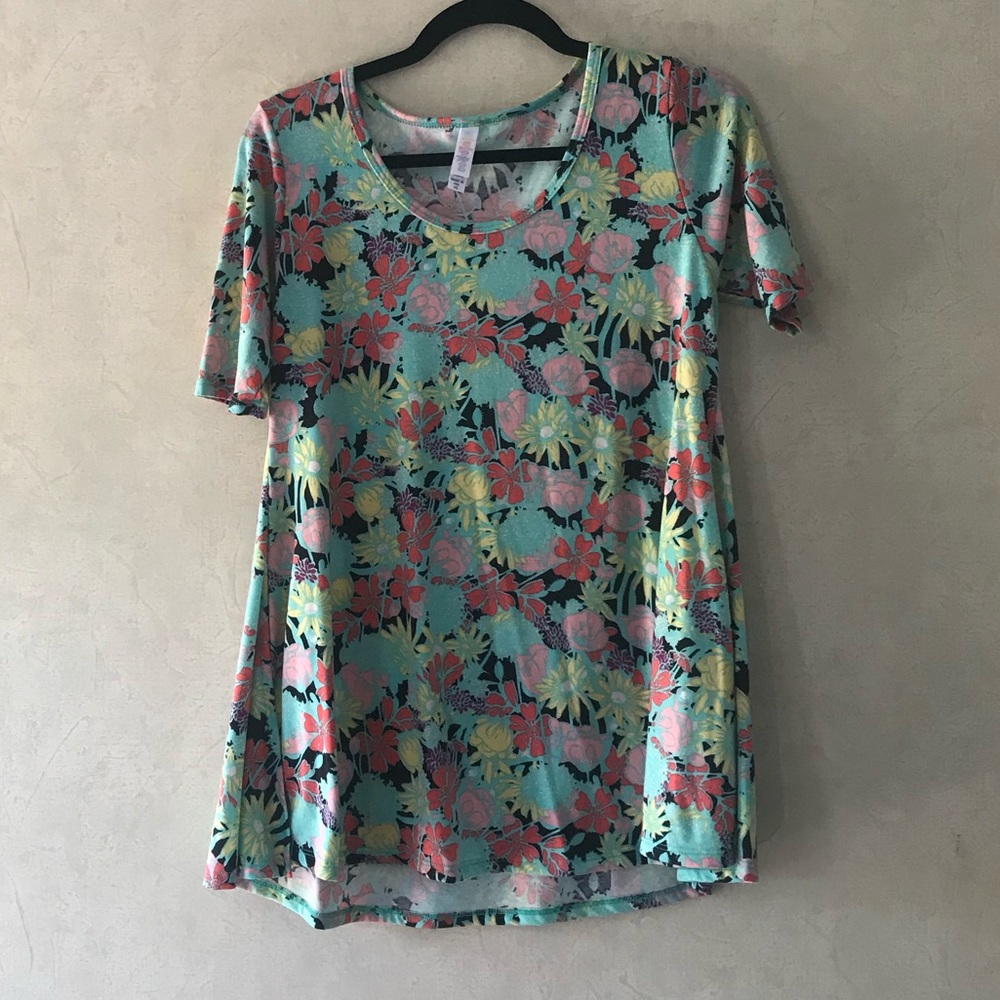 LuLaRoe XS shirt